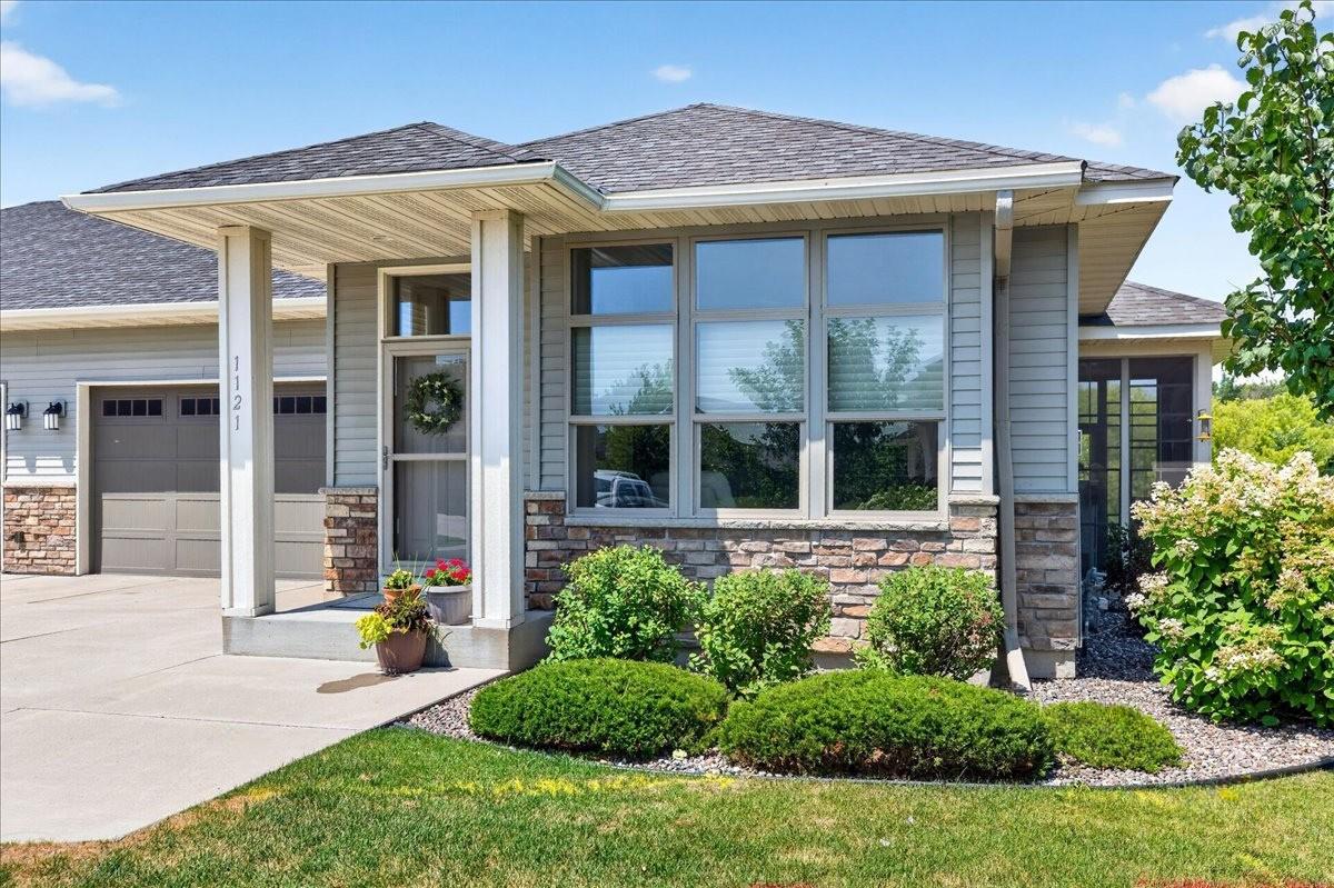 1121 Willowbrook Circle