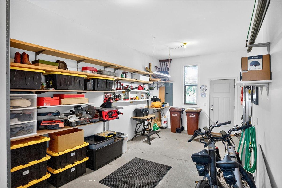 1121 Willowbrook Circle