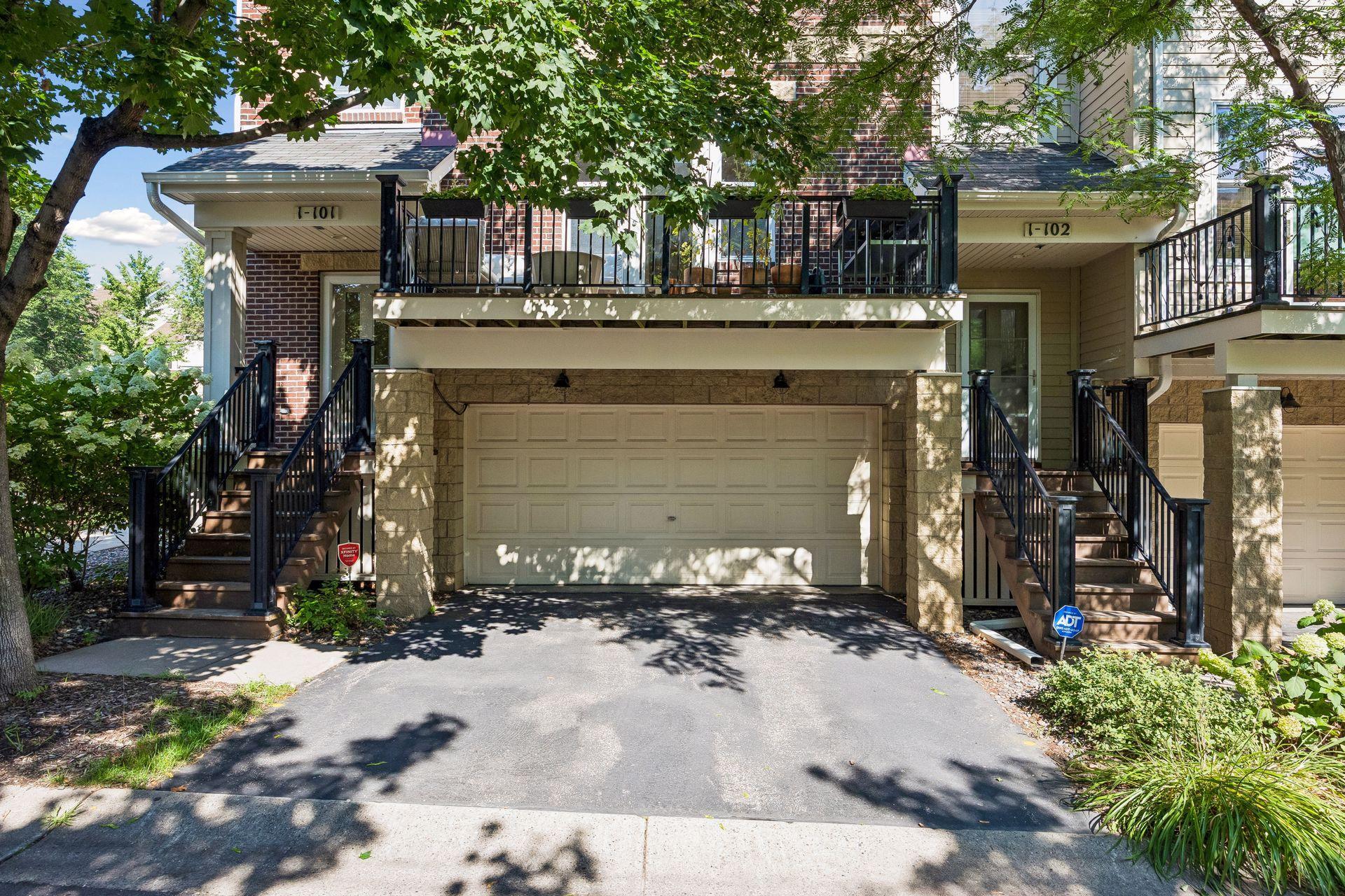 1 4th Avenue N Unit: 101