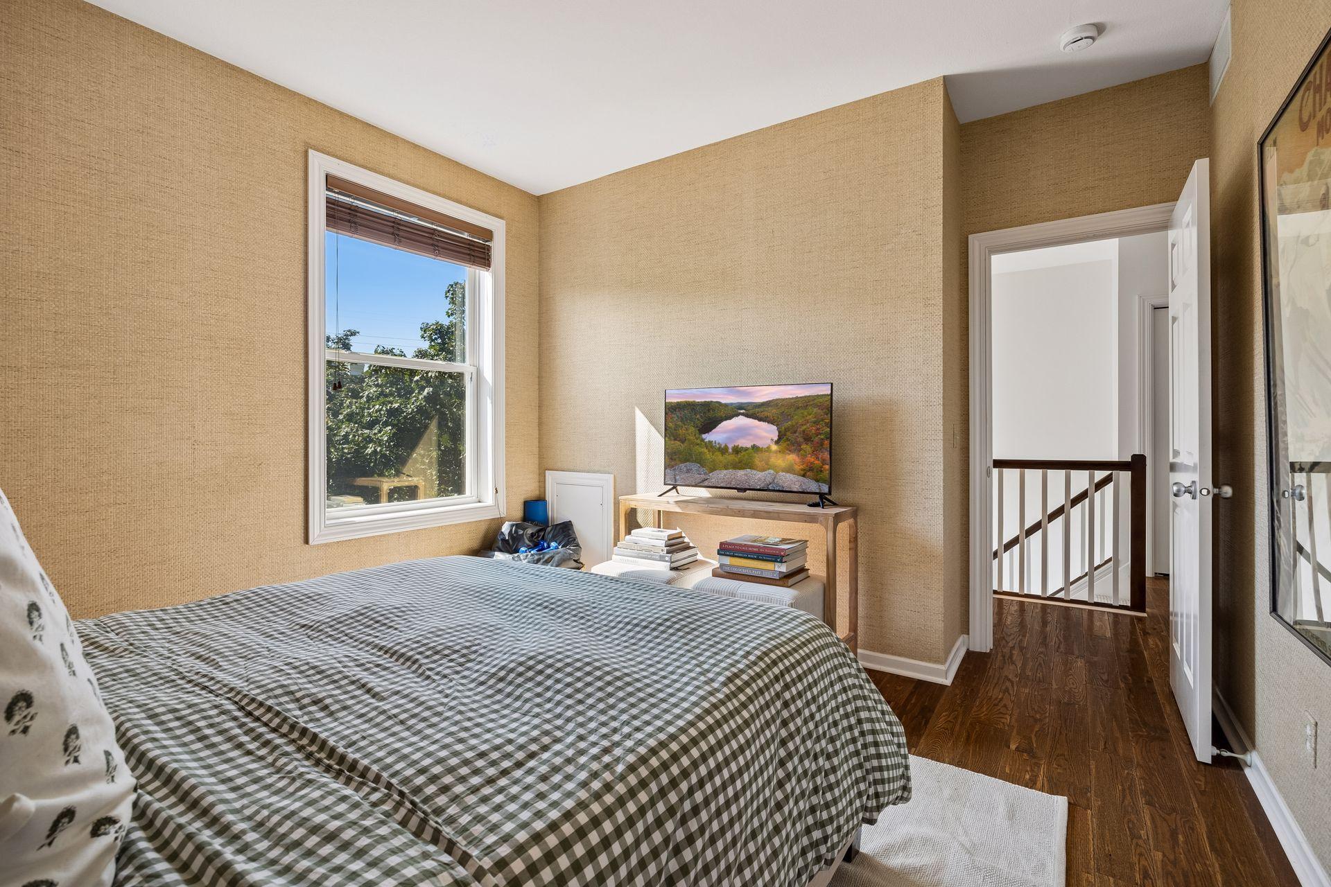 1 4th Avenue N Unit: 101