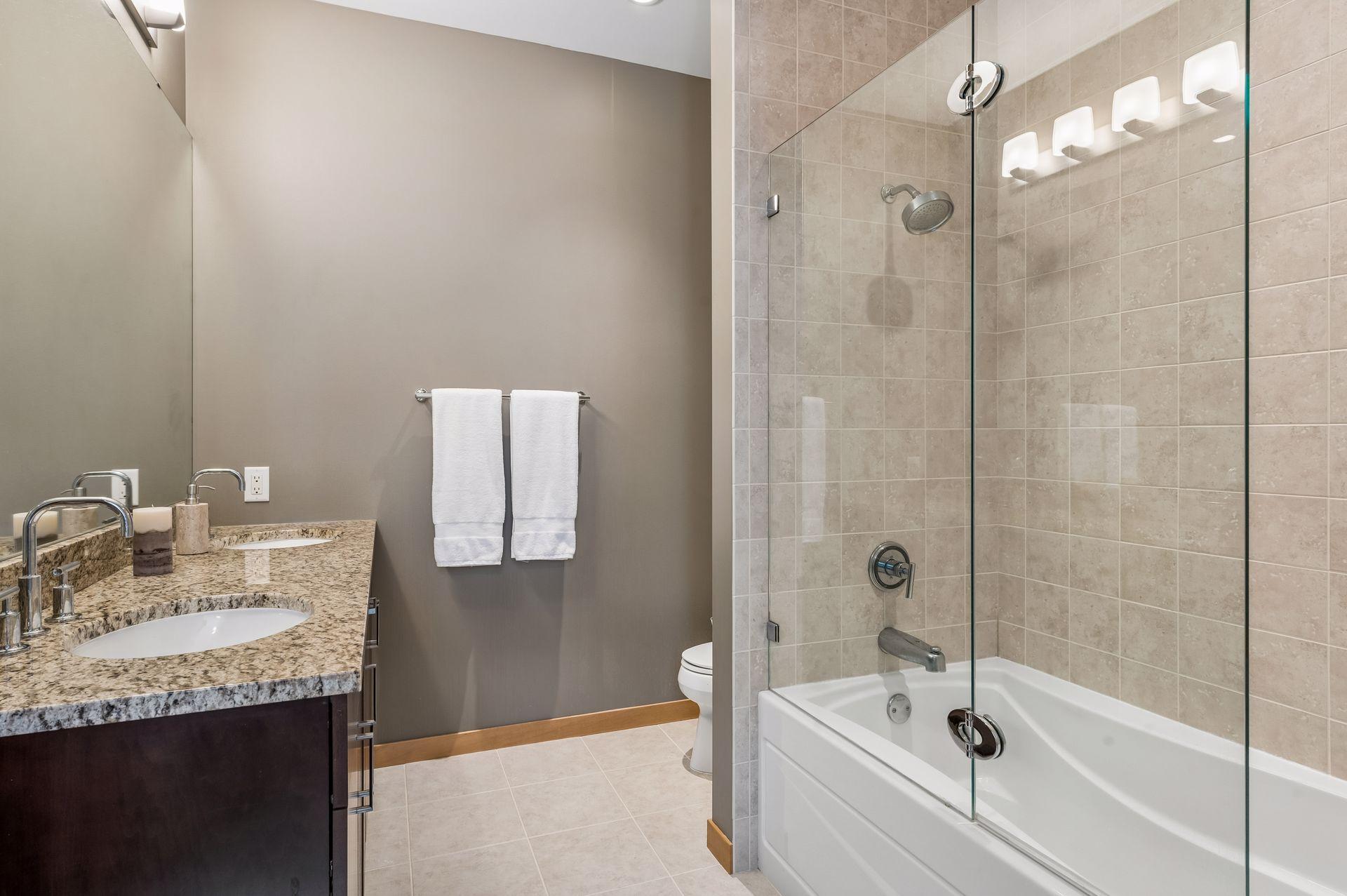 201 S 11th Street Unit: 430