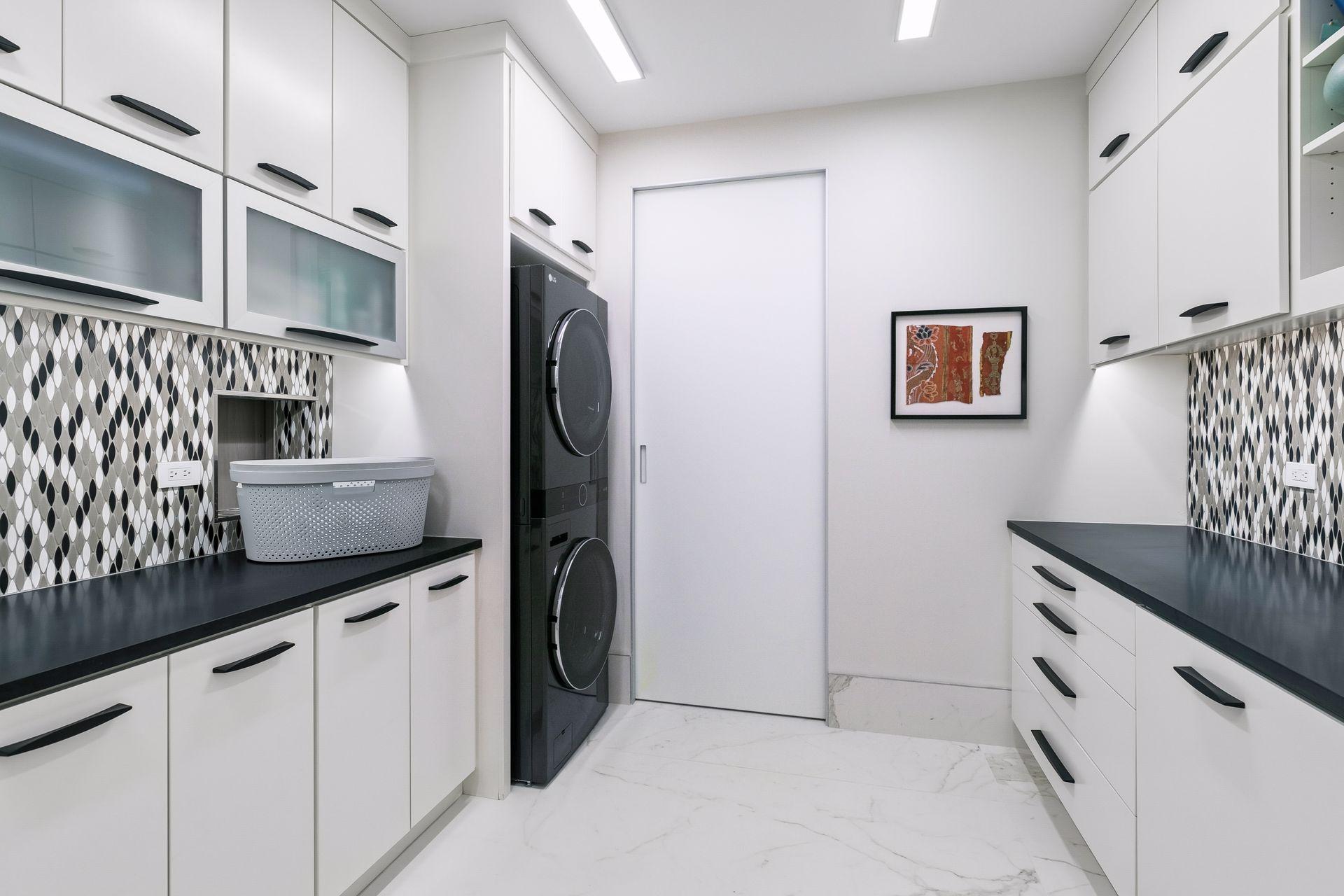 875 Lake Street N Unit: 210