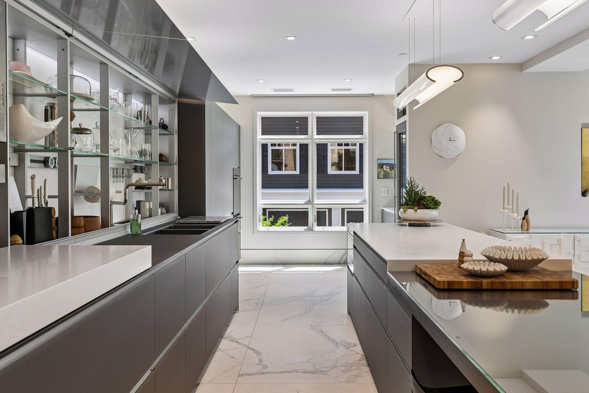 875 Lake Street N Unit: 210
