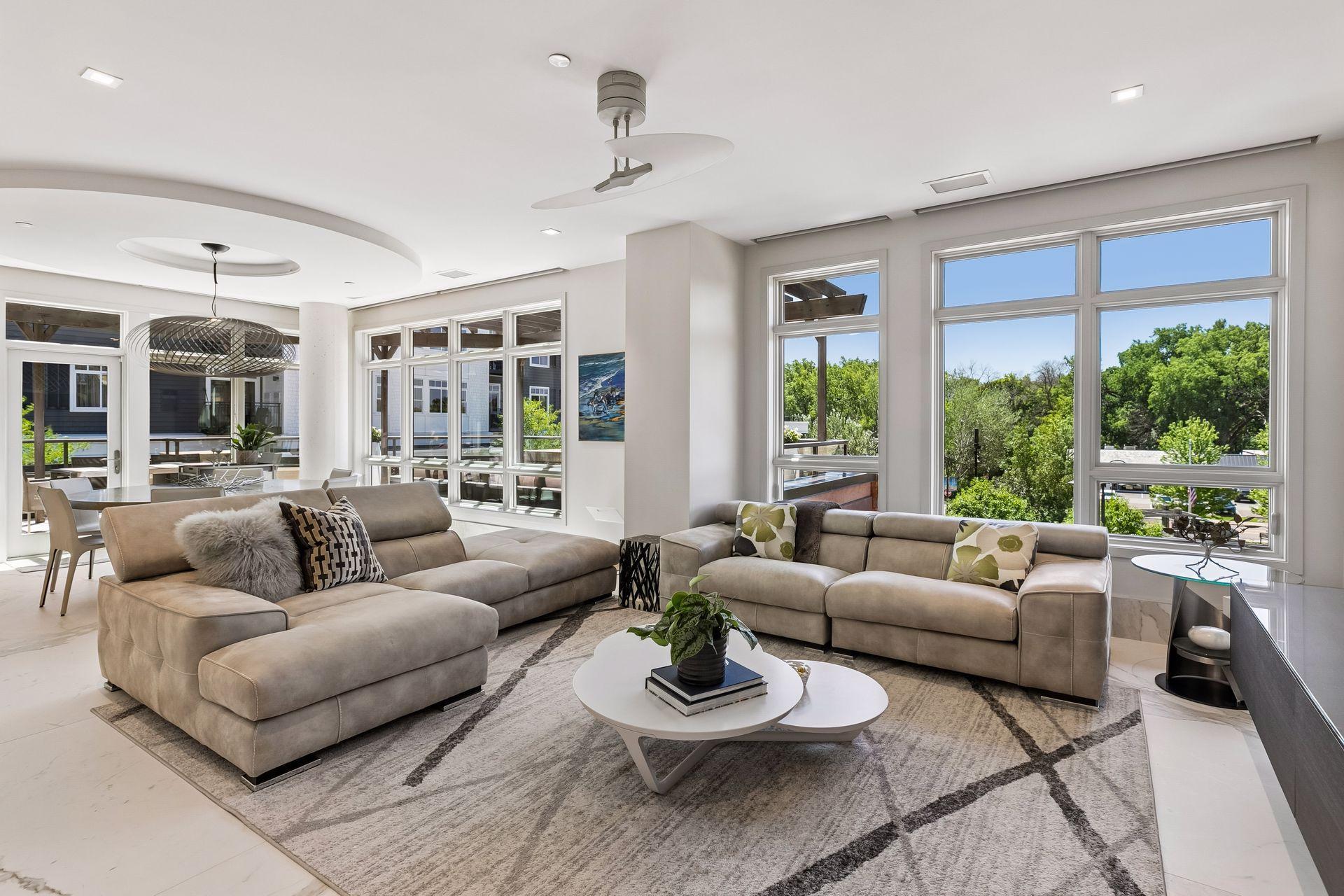 875 Lake Street N Unit: 210