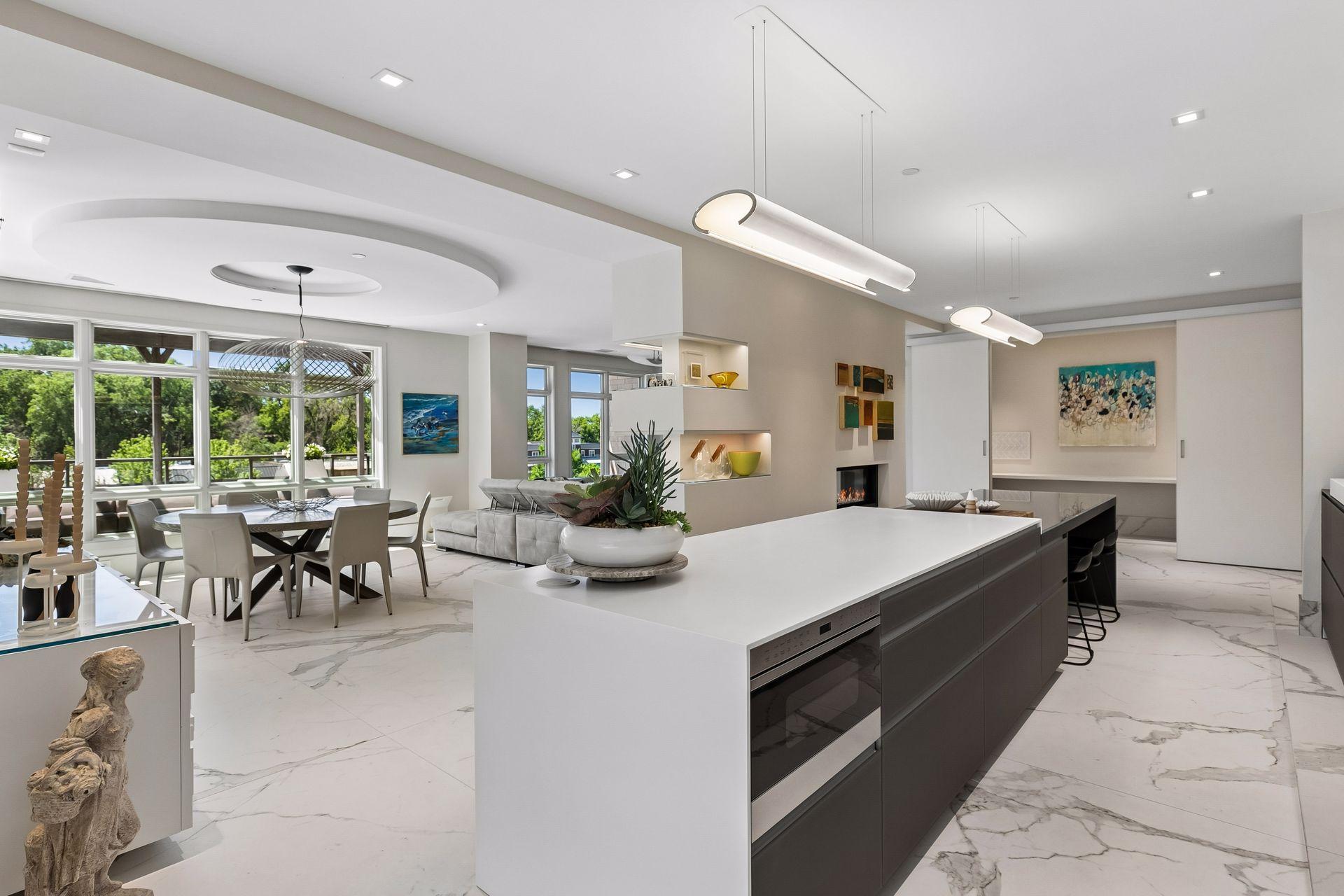 875 Lake Street N Unit: 210