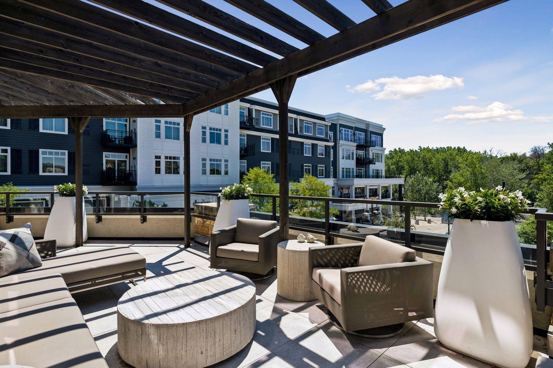 875 Lake Street N Unit: 210