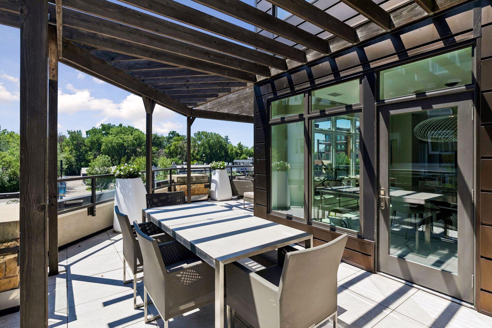 875 Lake Street N Unit: 210