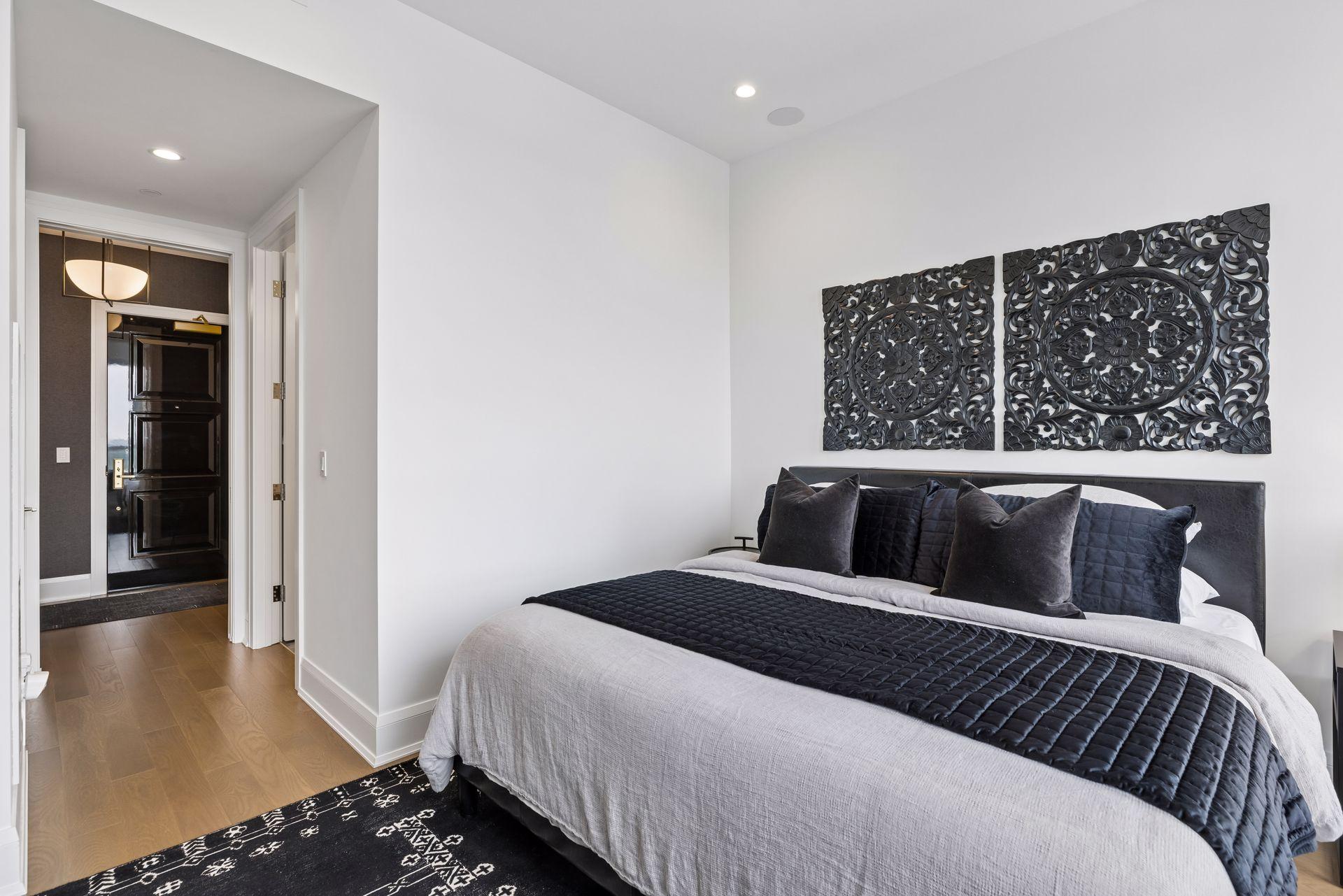 1111 W River Parkway Unit: 10E