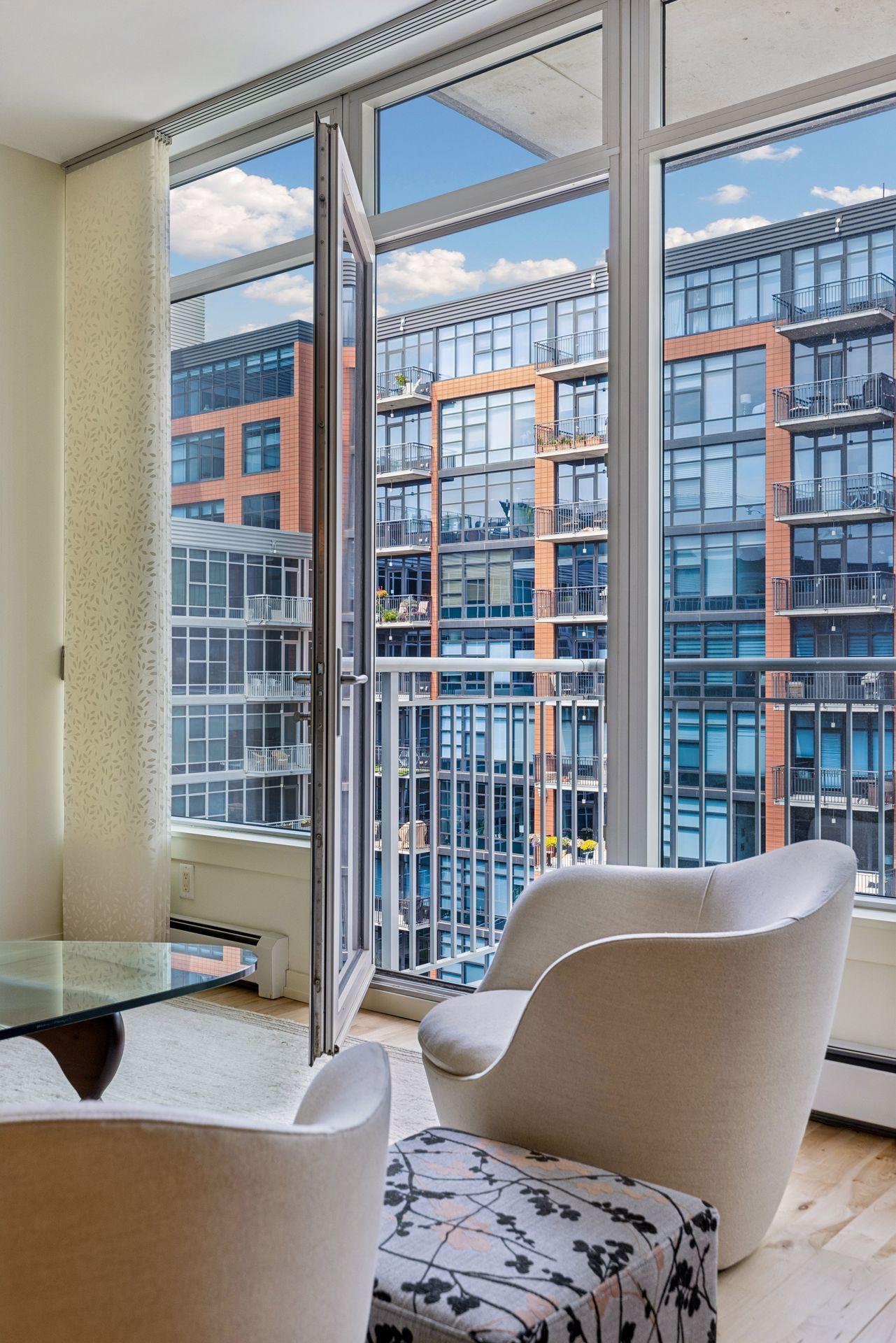 215 10th Avenue S Unit: 633