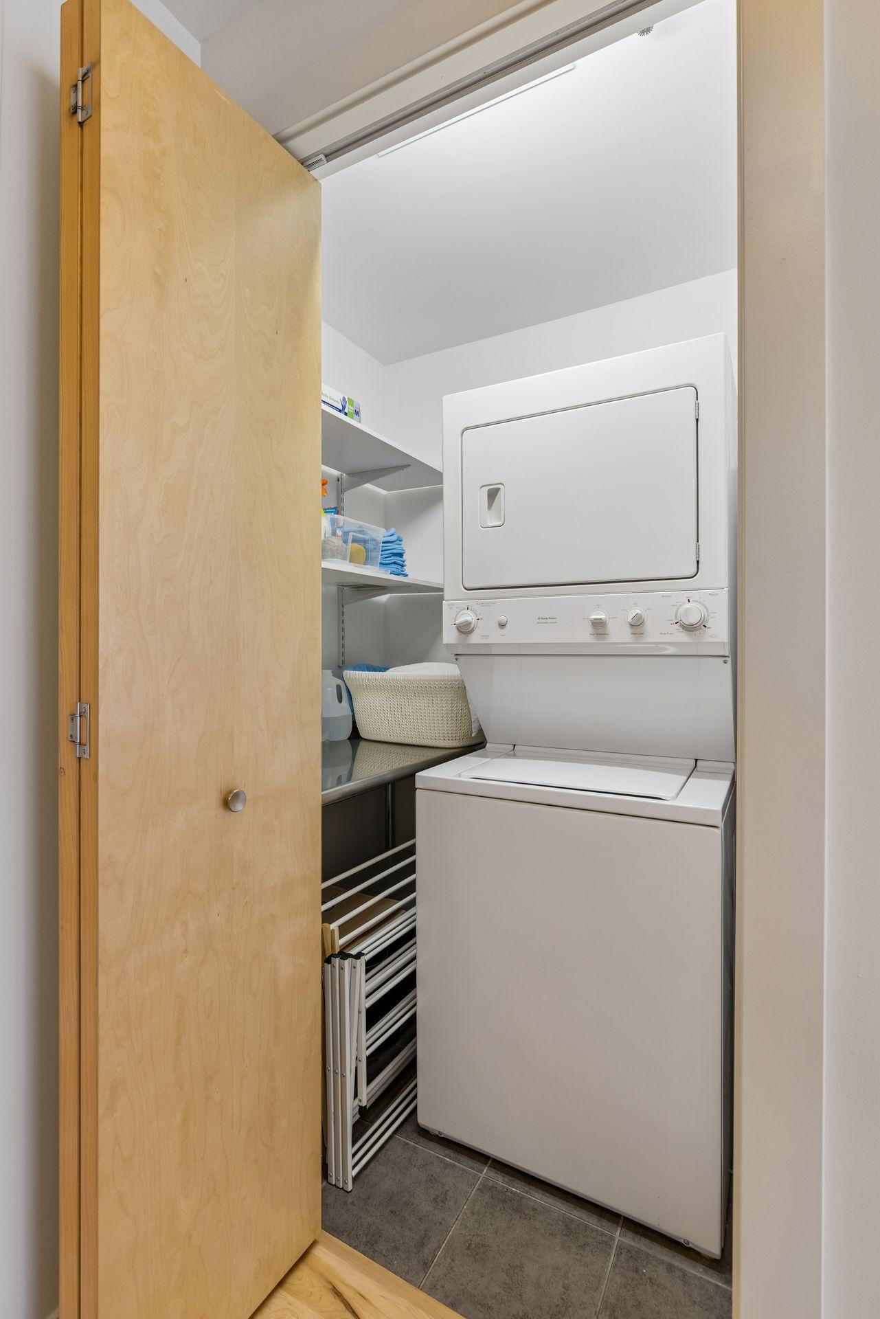 215 10th Avenue S Unit: 633