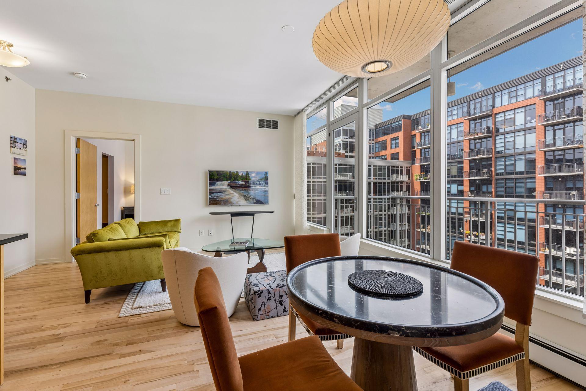 215 10th Avenue S Unit: 633