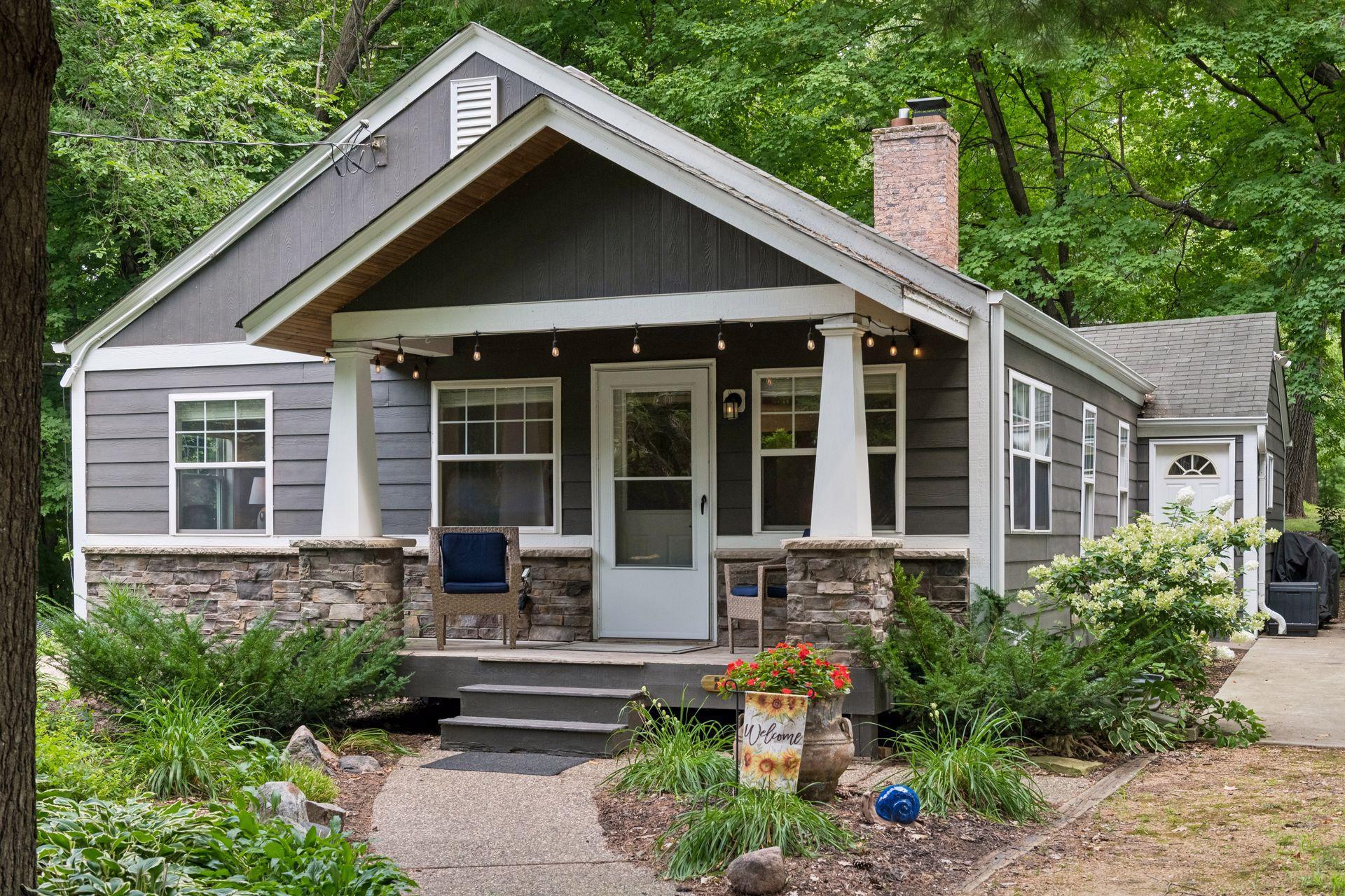 21175 Minnetonka Boulevard