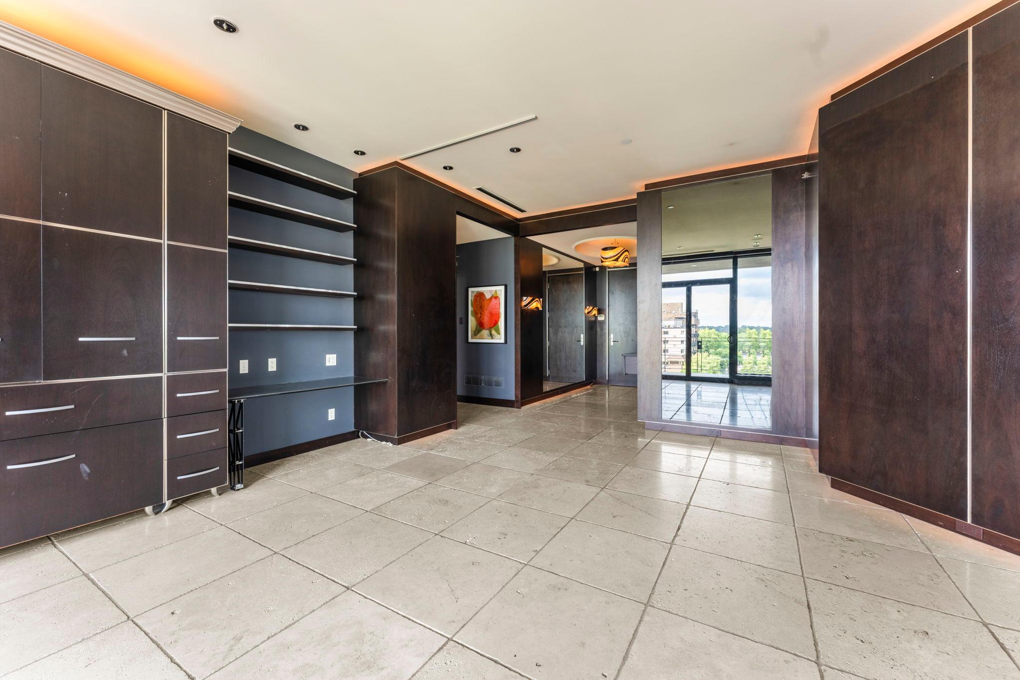 1805 W Lake Street Unit: 502