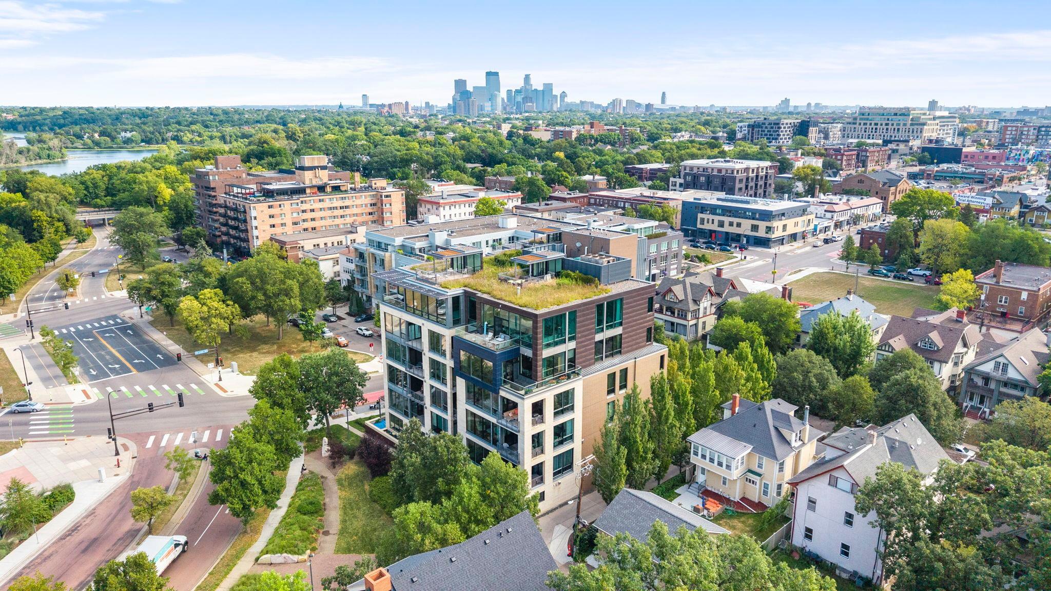 1805 W Lake Street Unit: 502