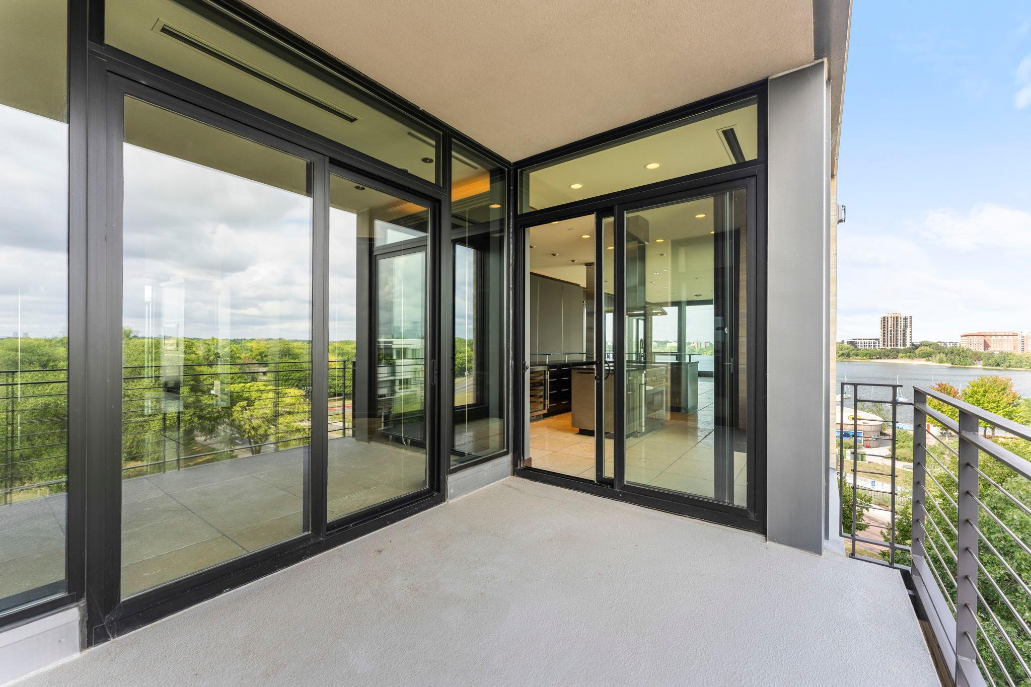 1805 W Lake Street Unit: 502