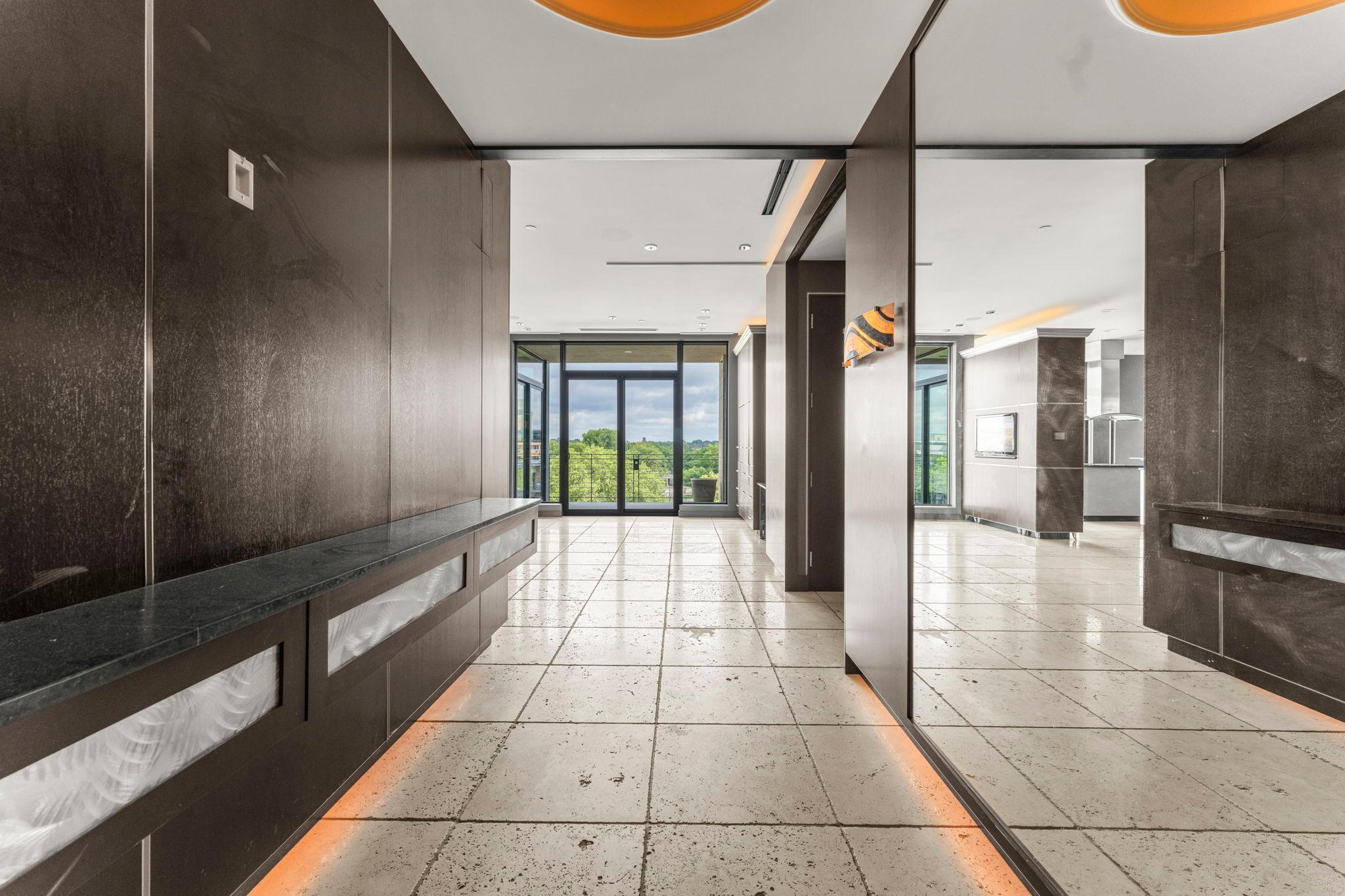 1805 W Lake Street Unit: 502
