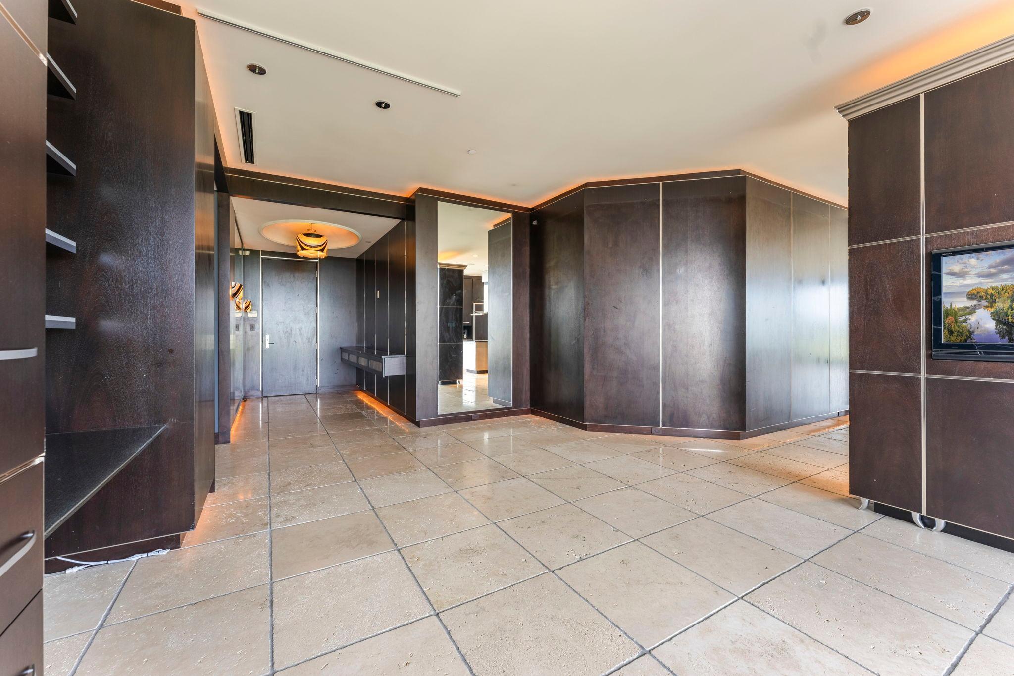 1805 W Lake Street Unit: 502