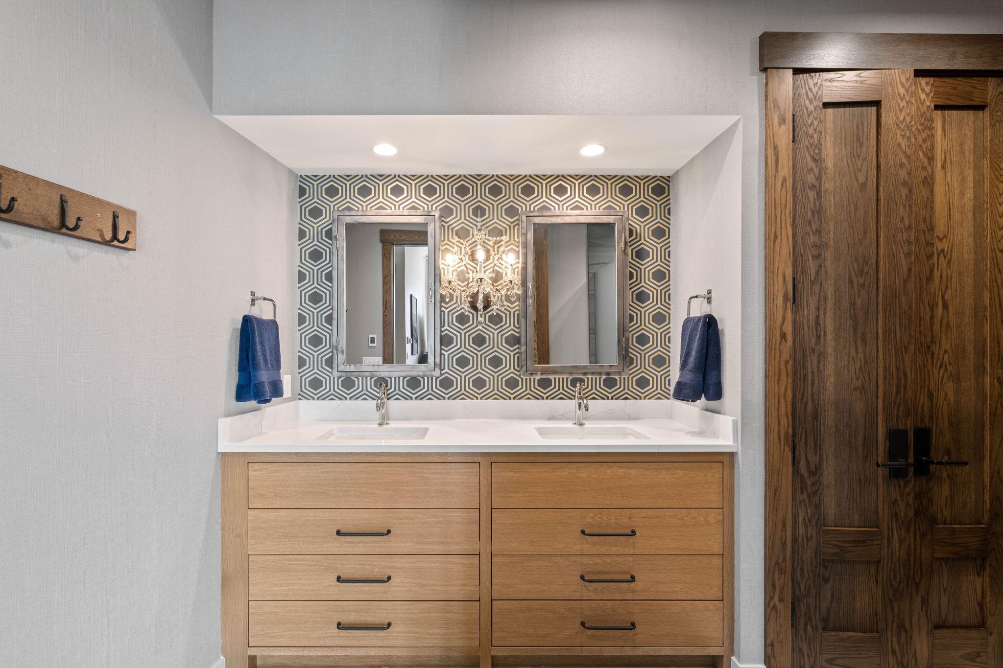 100 2nd Street NE Unit: A560