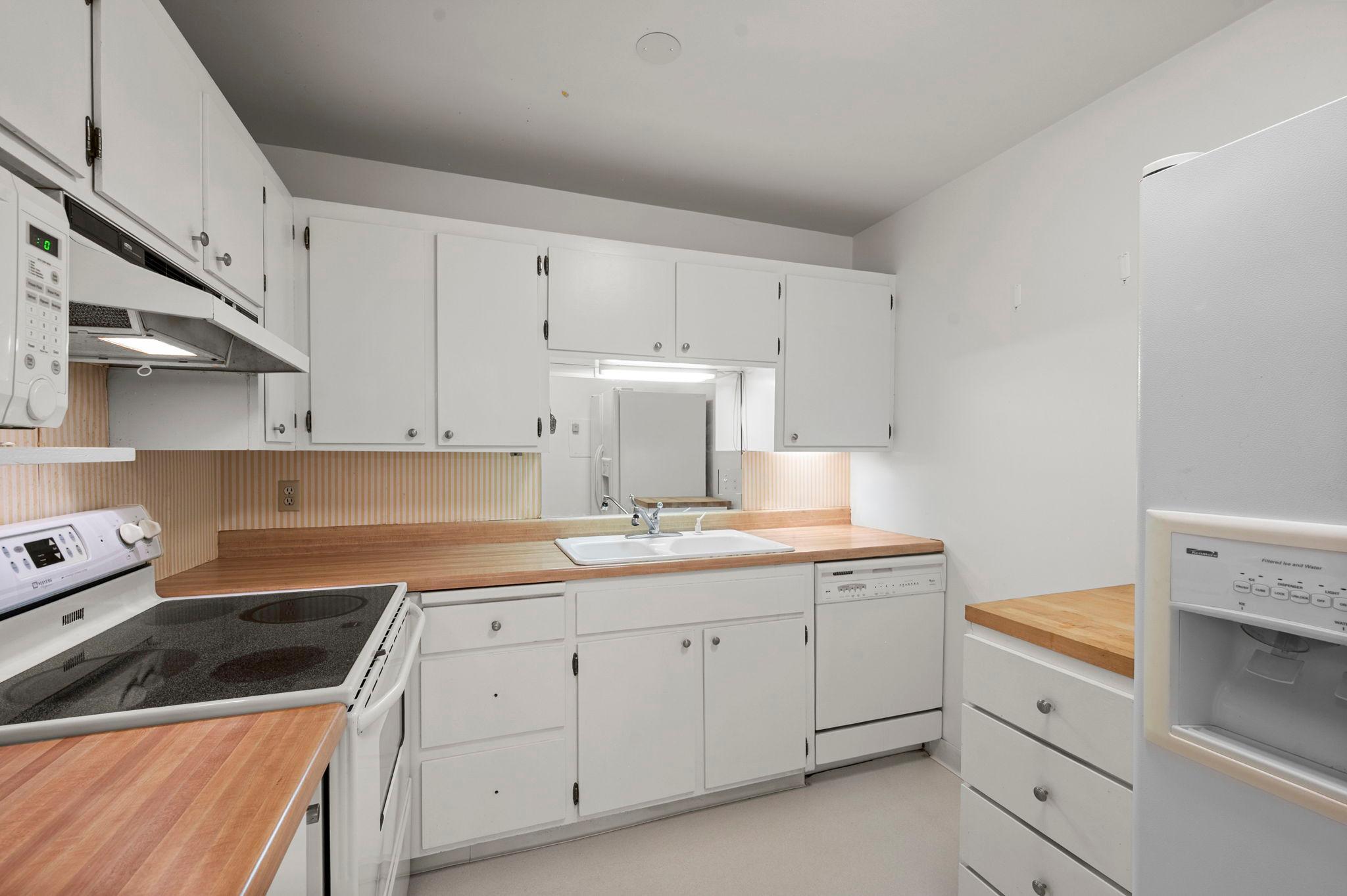 6450 York Avenue S Unit: 207