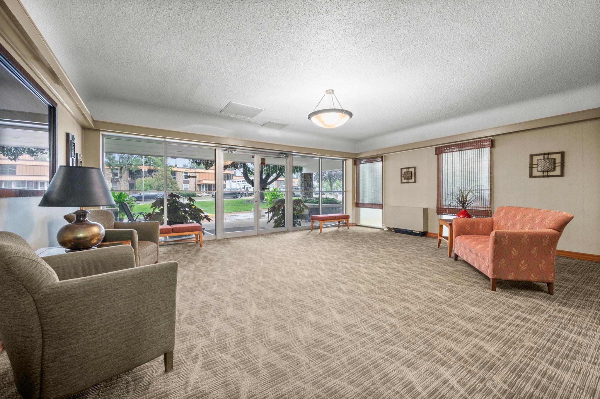 6450 York Avenue S Unit: 207