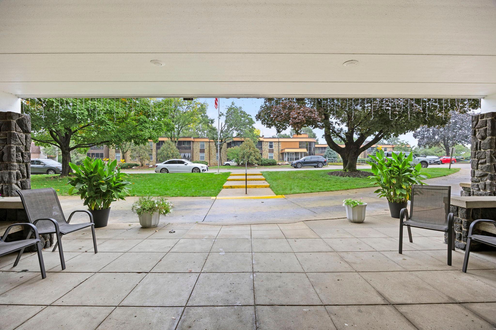 6450 York Avenue S Unit: 207