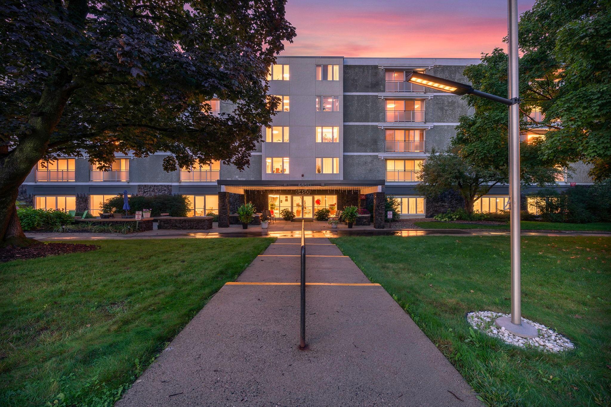 6450 York Avenue S Unit: 207