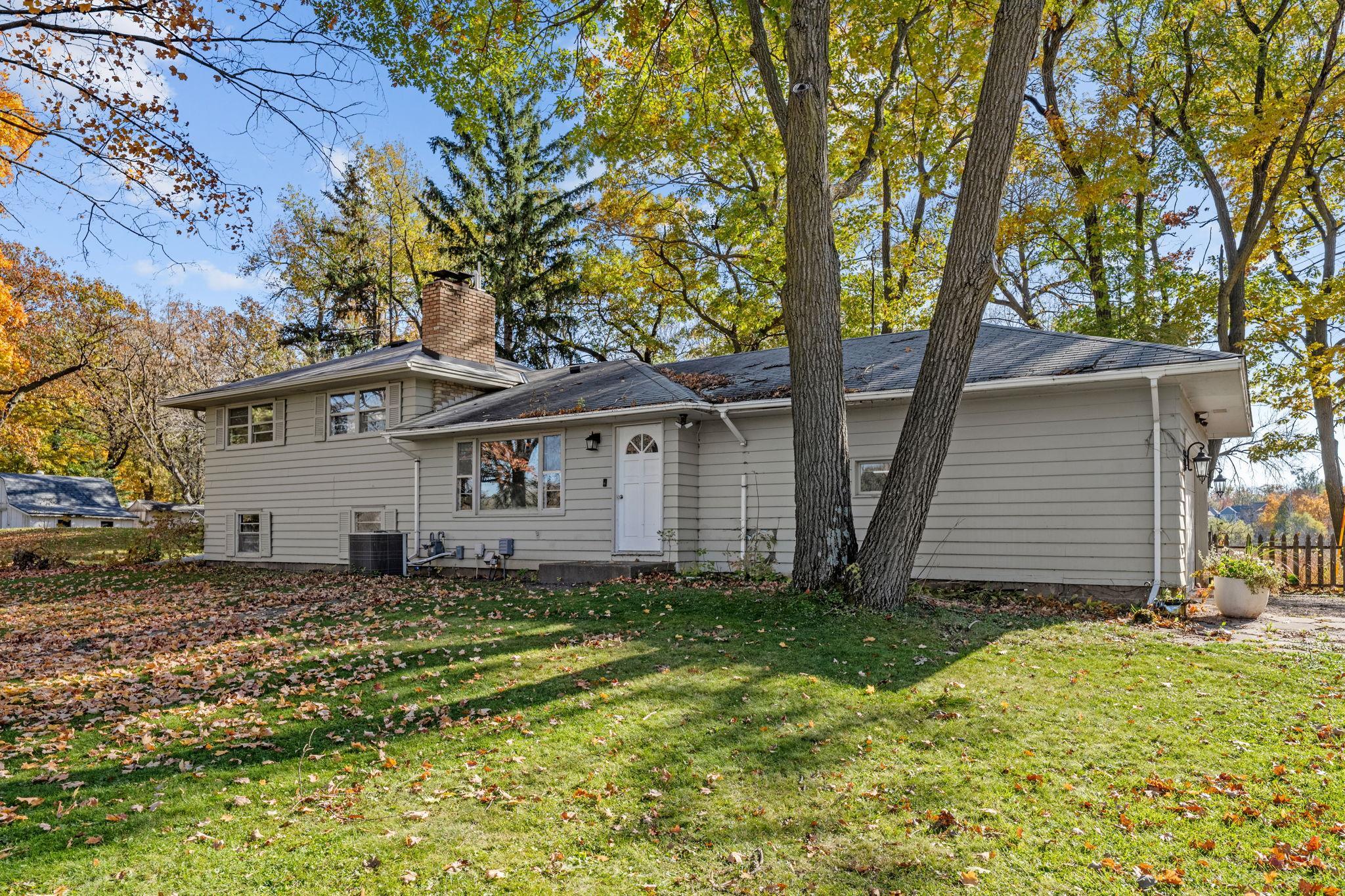 625 Hackamore Road