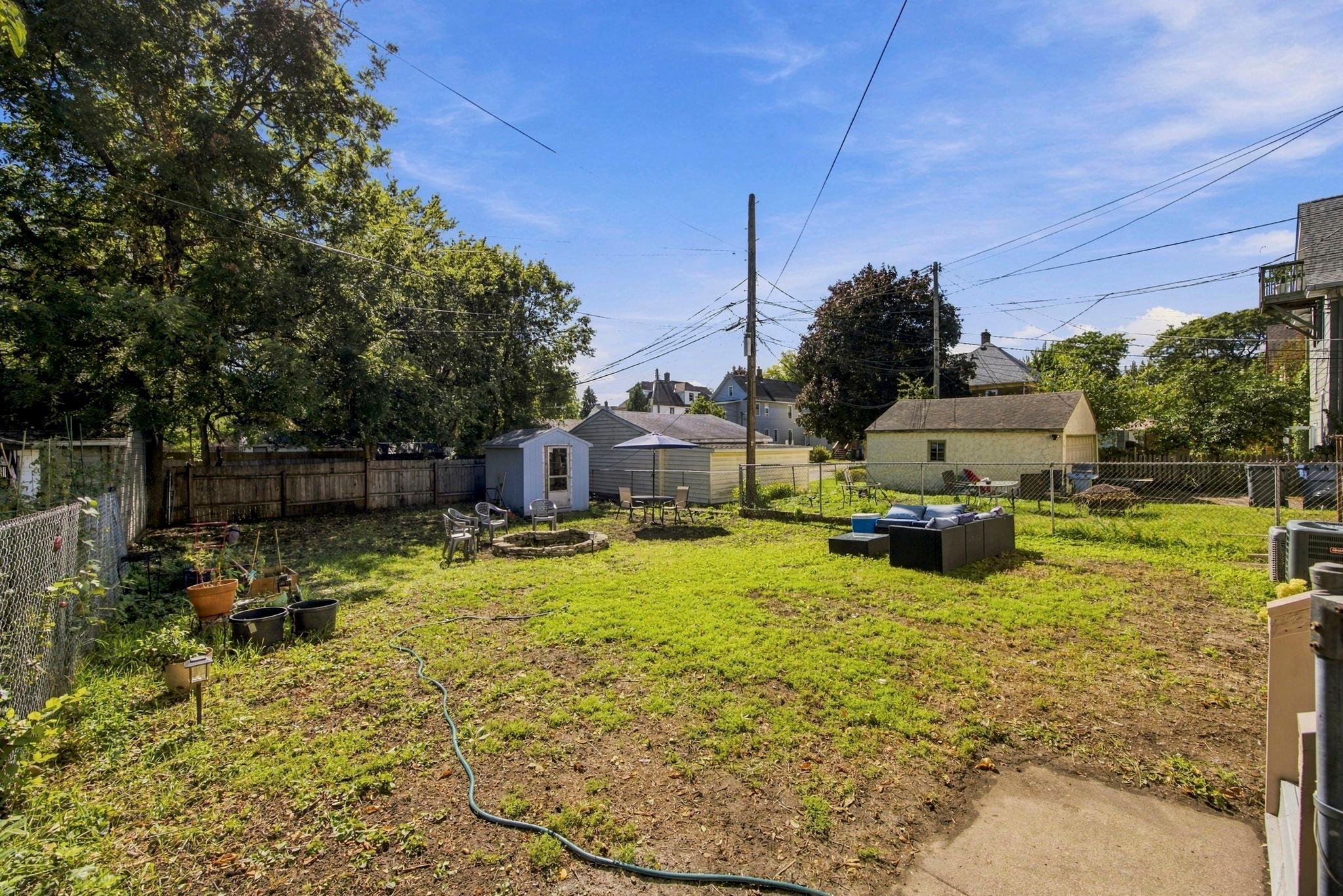 516 8th Avenue NE