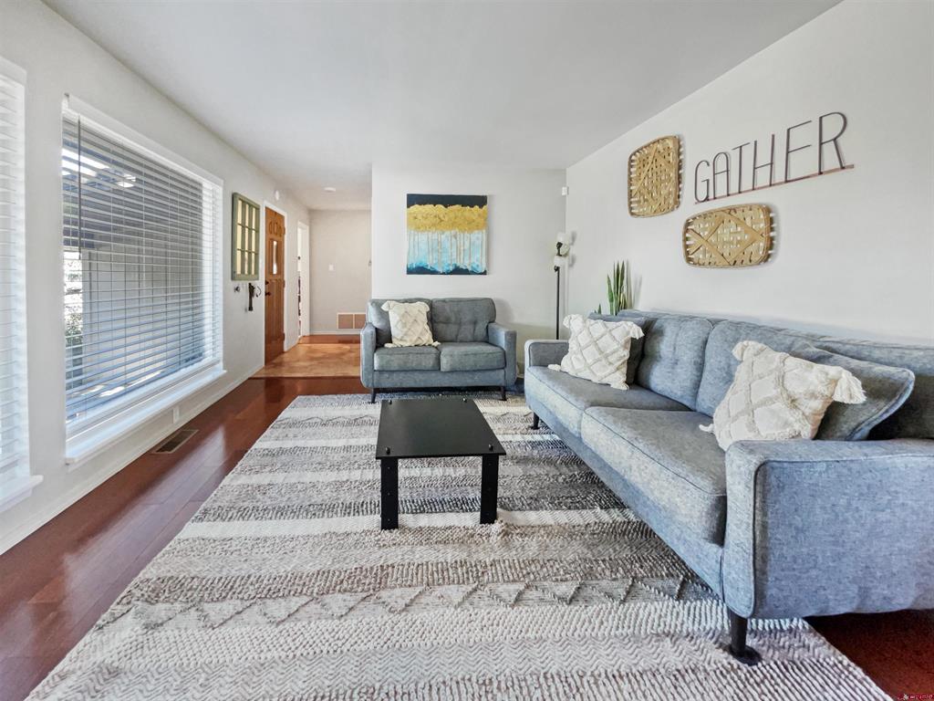 631 Baker