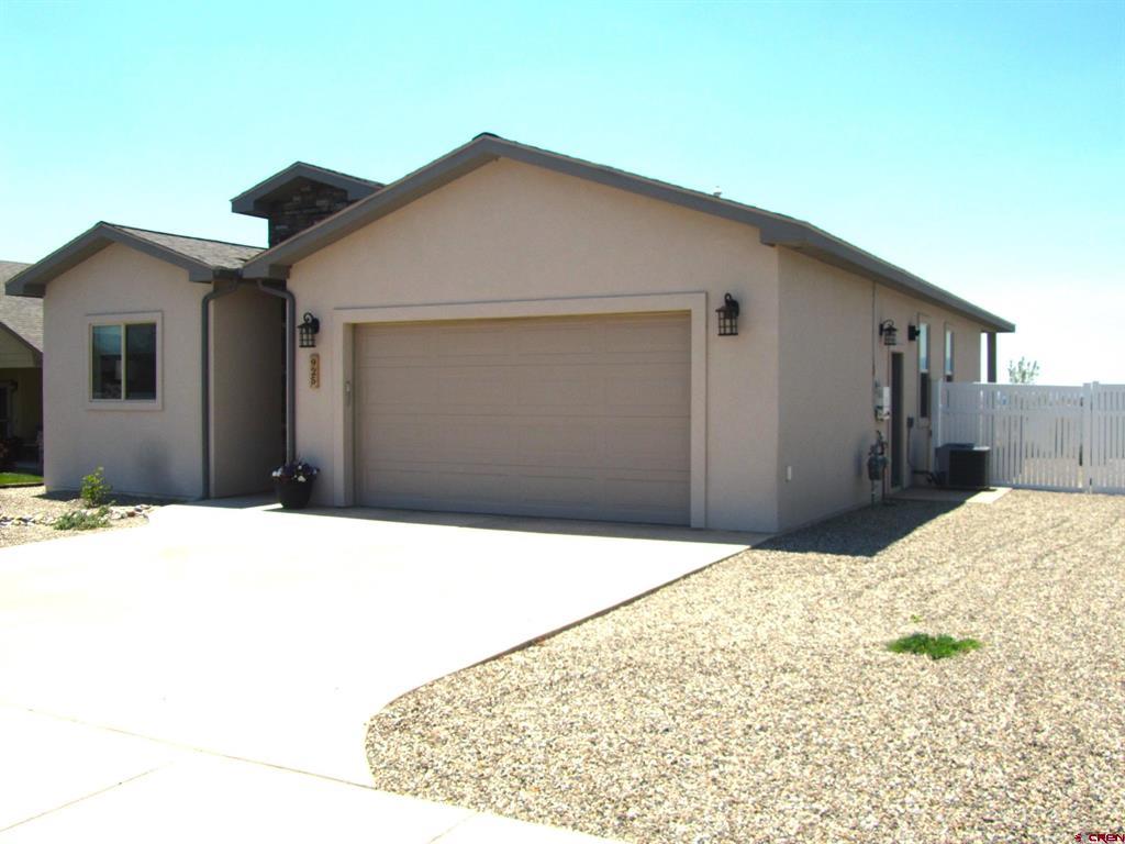 925 Bluffs Blvd