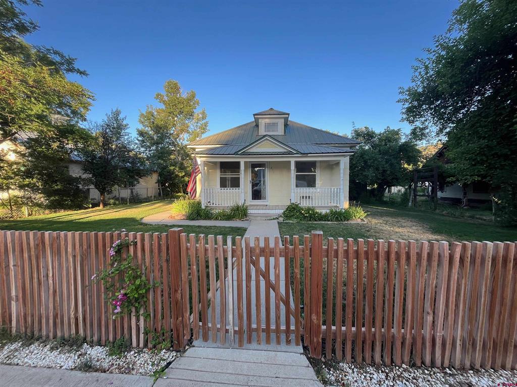 204 S 6th Street