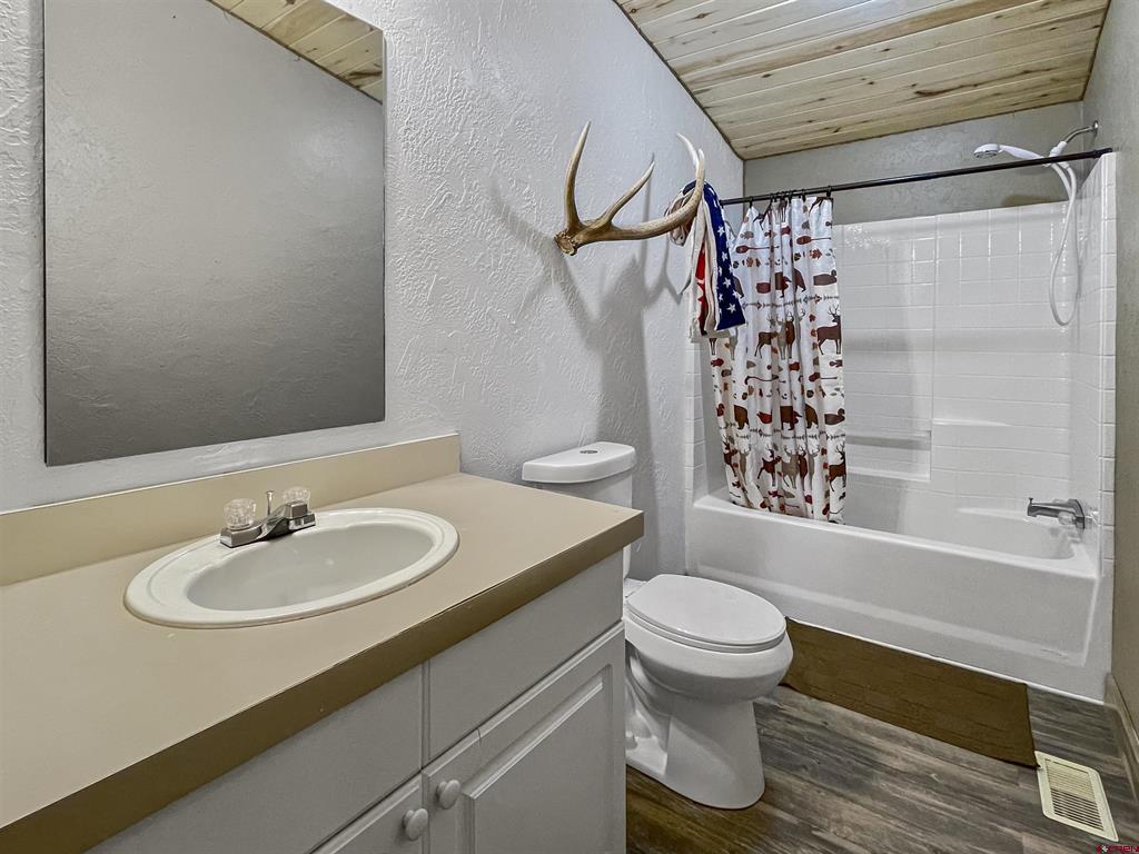 12251 Road 12