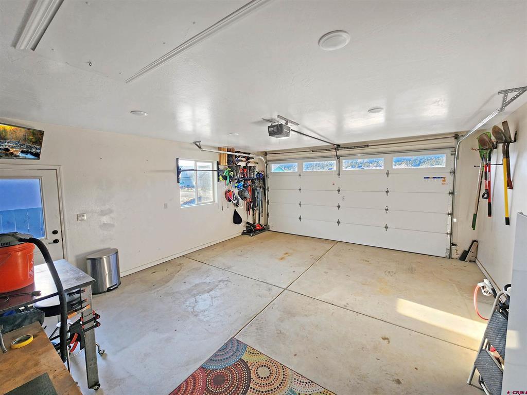 884 2nd Avenue