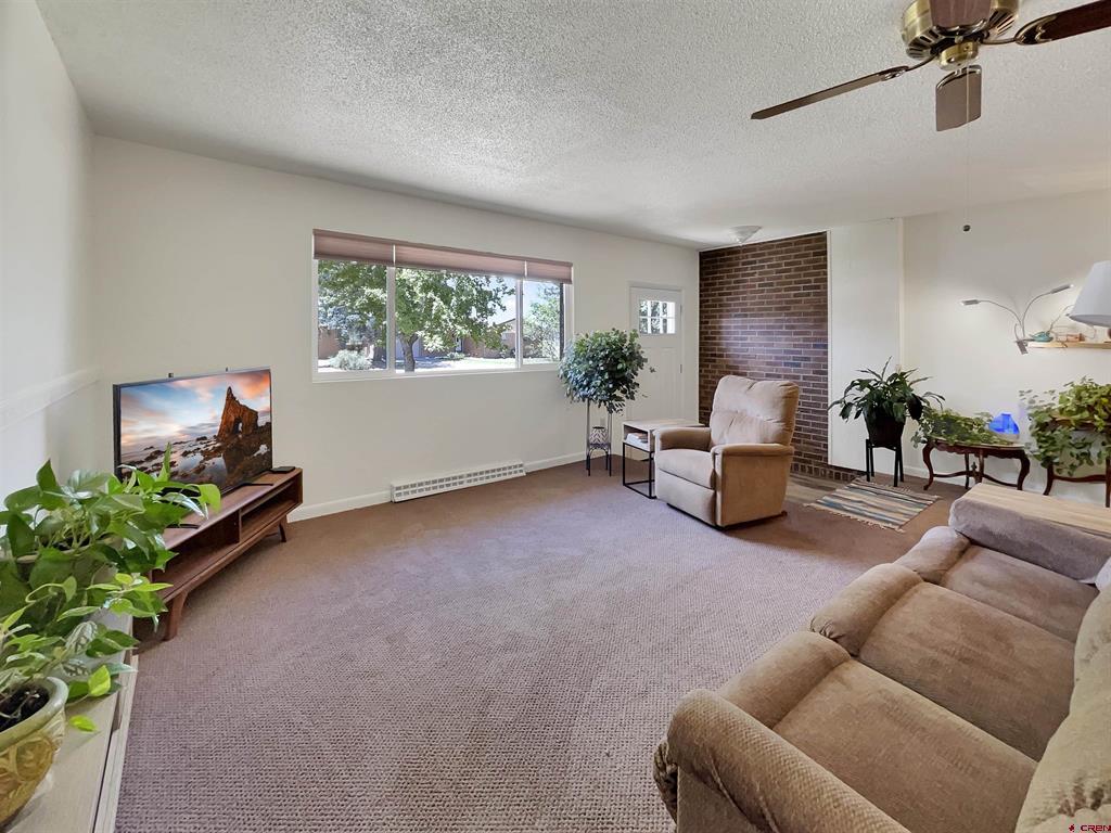706 S Cedar