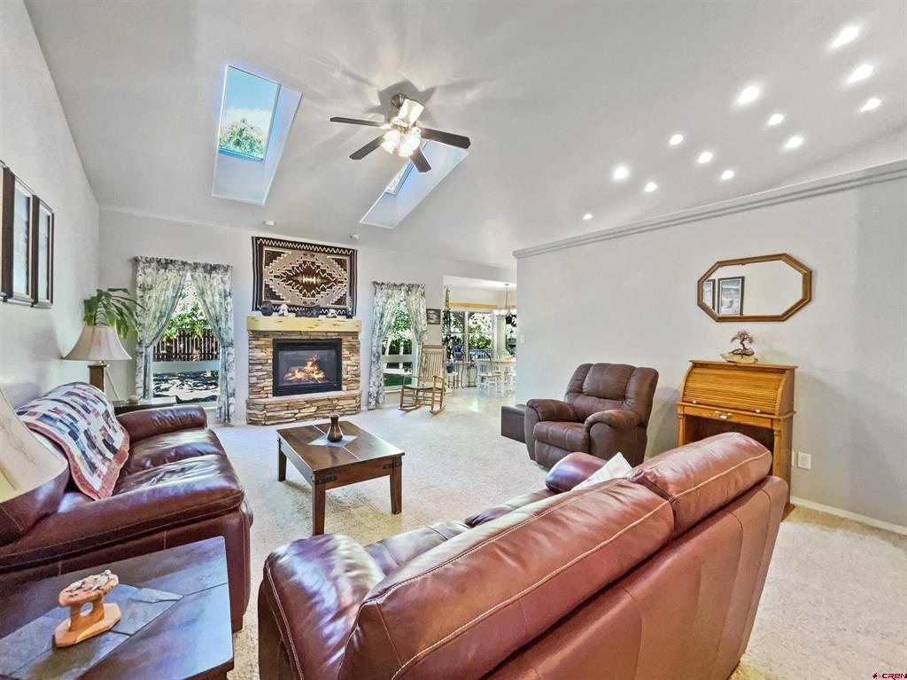 1521 Cochita Drive