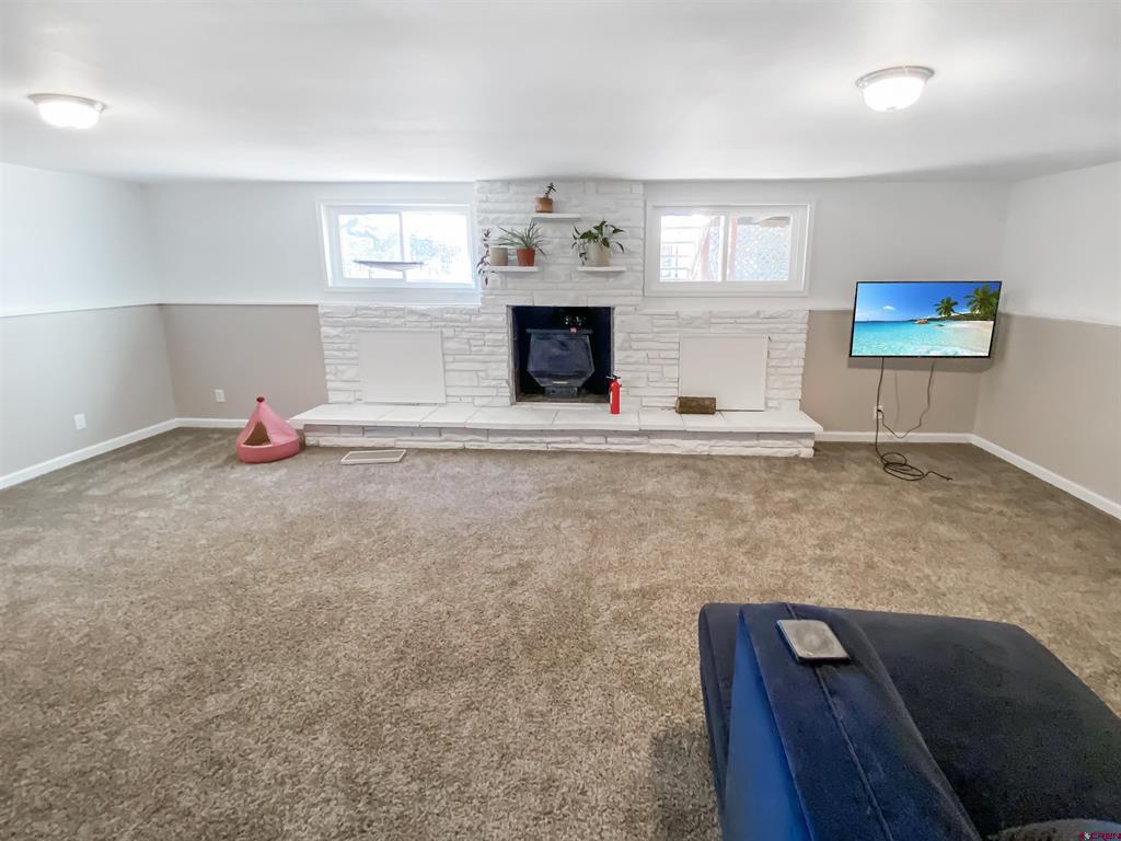 529 W 7th Street