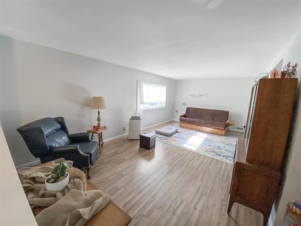 529 W 7th Street