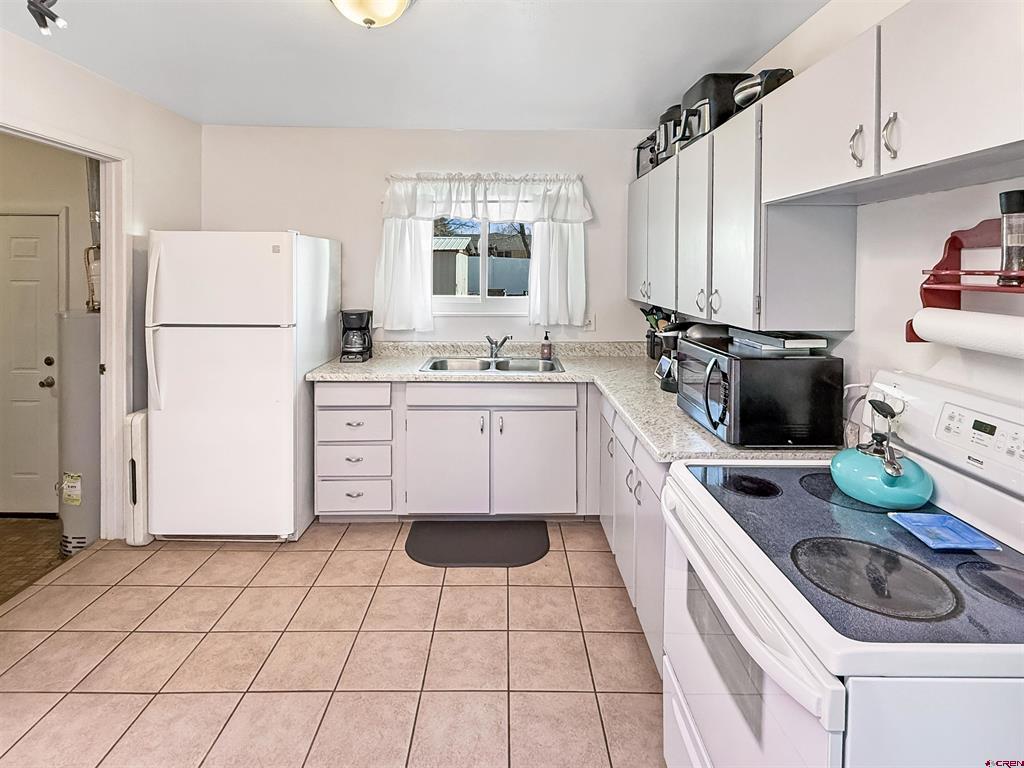 945 Livesay Drive