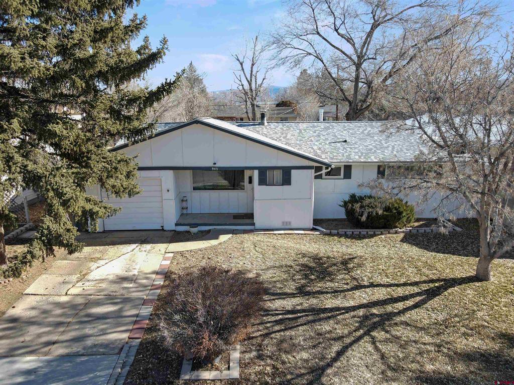 945 Livesay Drive