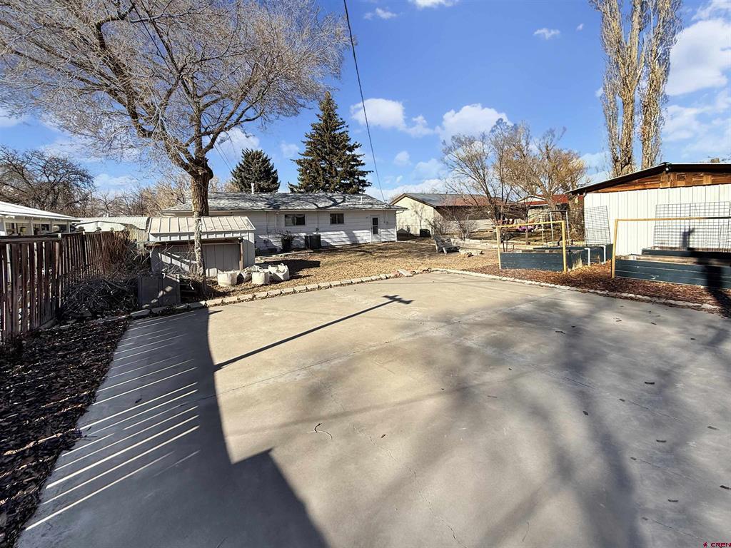 945 Livesay Drive