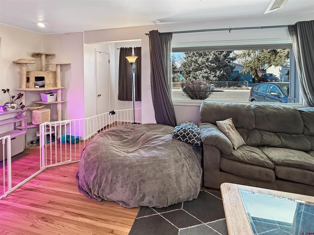 945 Livesay Drive