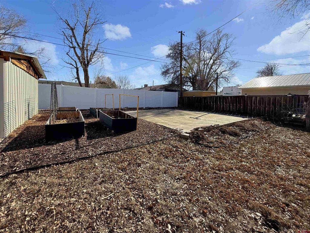 945 Livesay Drive