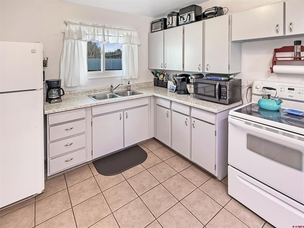 945 Livesay Drive