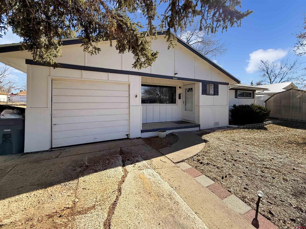945 Livesay Drive