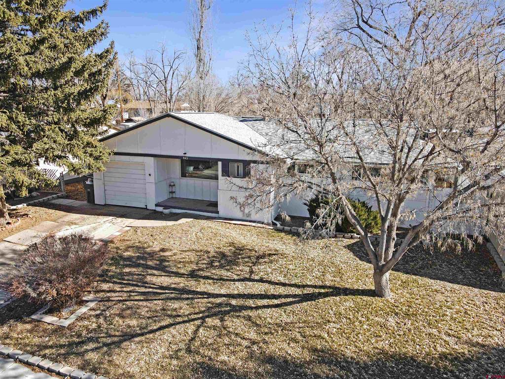 945 Livesay Drive
