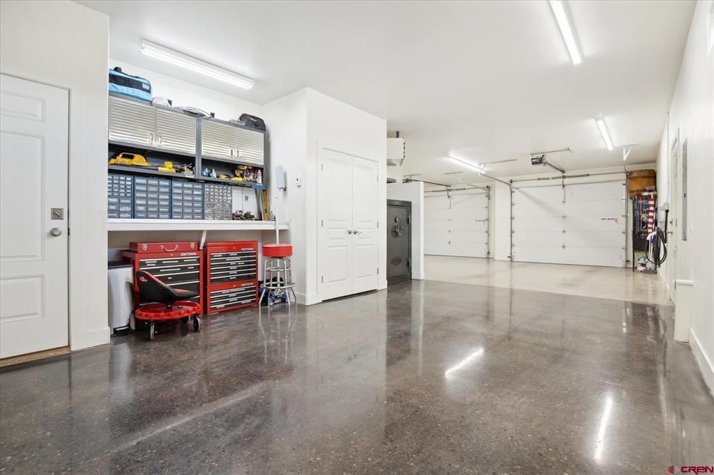 2194 Golf Course Lane