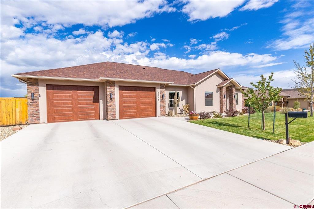 2194 Golf Course Lane