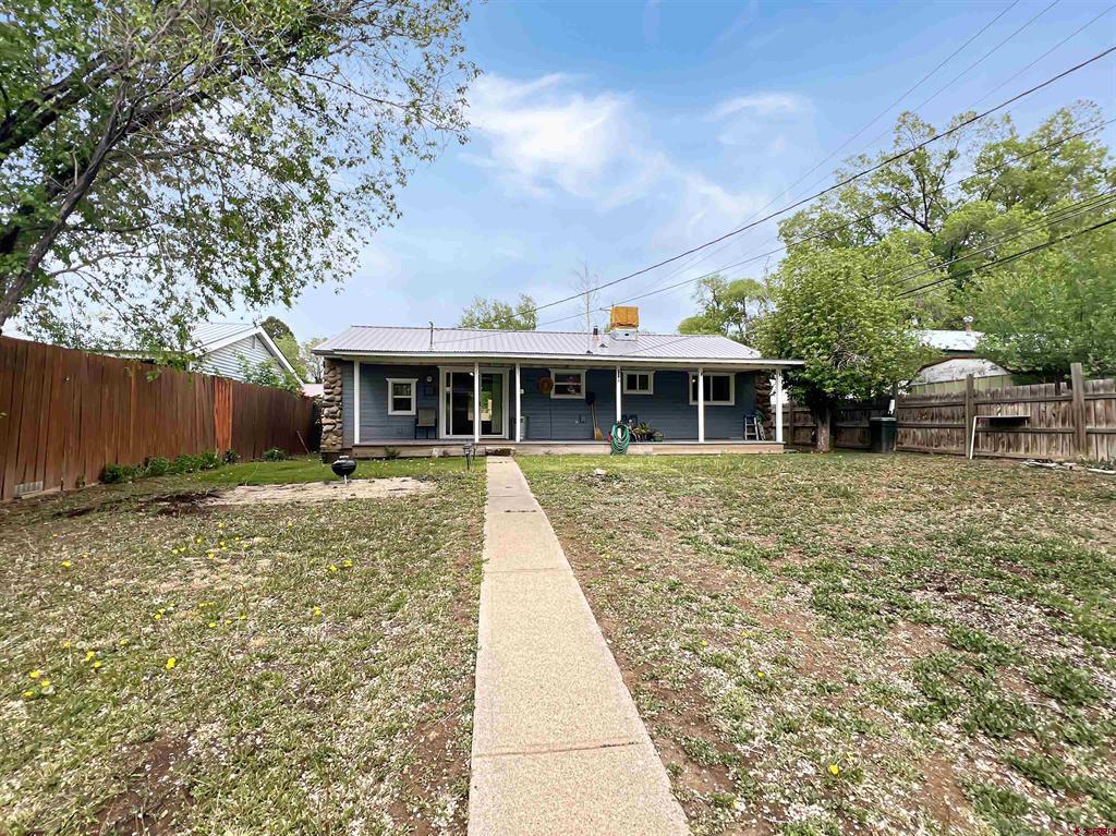 214 S Valley Road