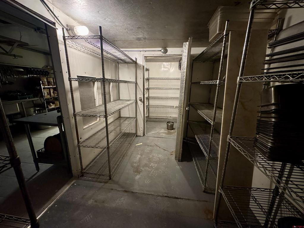 2591 E Main