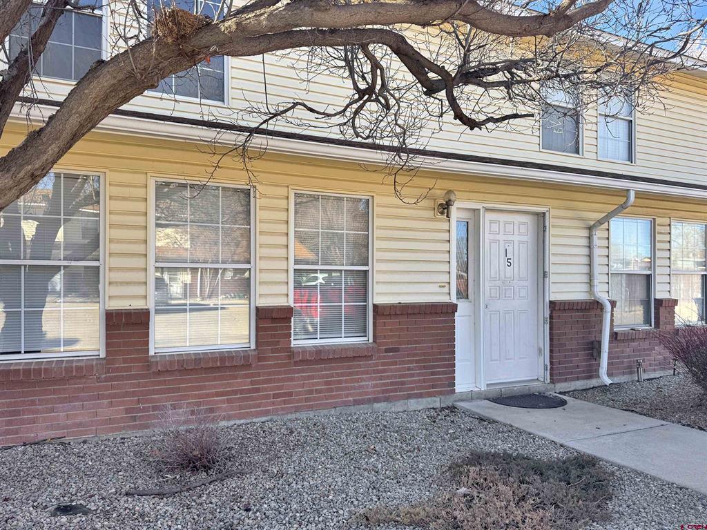 520 W 6th Street Unit: 15